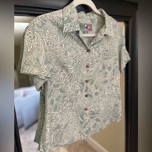 Hilo Hattie Tops - Vintage Hilo Hattie The Original Hawaiian Silk Button Blouse Size XS (148)